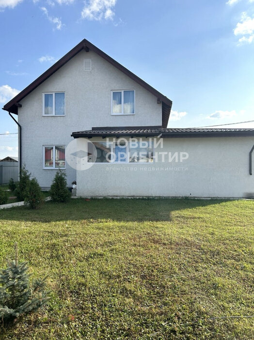 п. Прохладный, ул. Изумрудная, 27 (городской округ Белоярский) - фото дома (7)