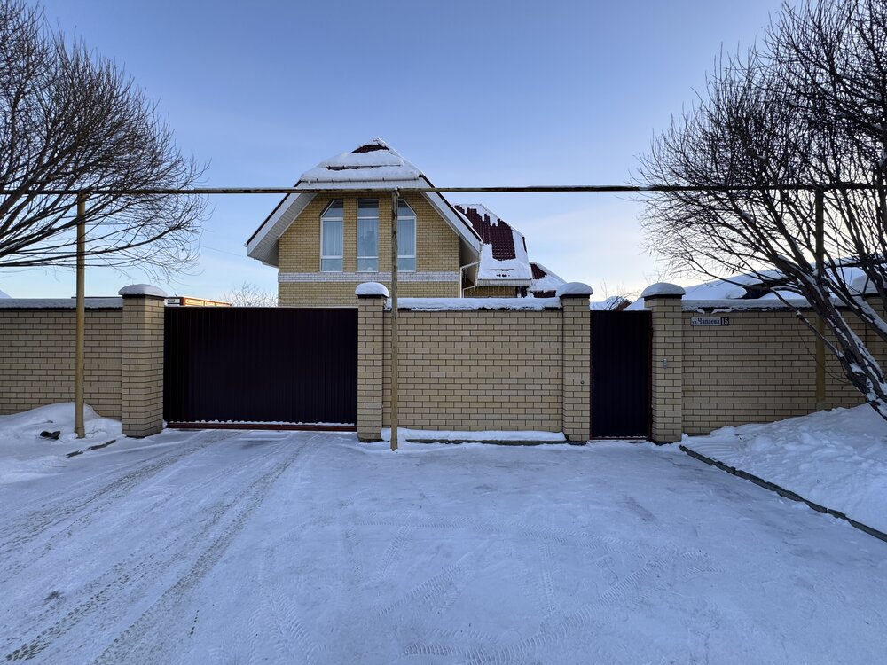 г. Арамиль, ул. Чапаева, 15 (городской округ Арамильский) - фото дома (2)