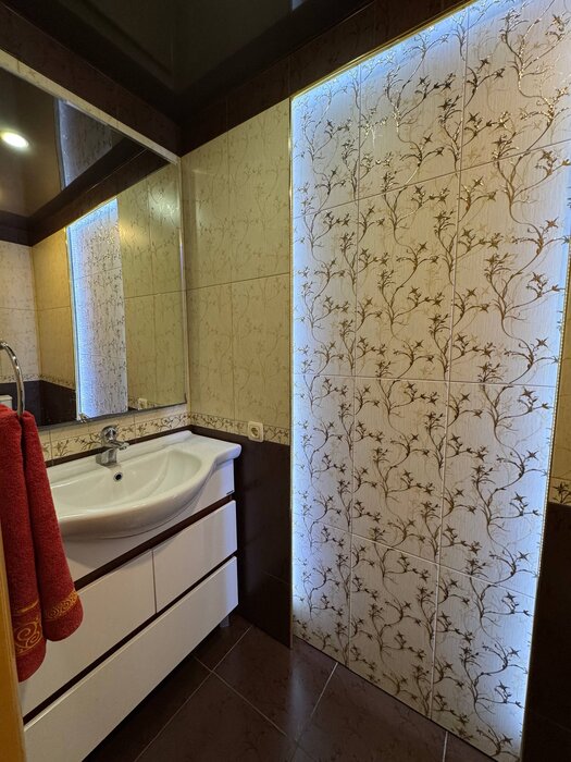 г. Арамиль, ул. Чапаева, 15 (городской округ Арамильский) - фото дома (8)