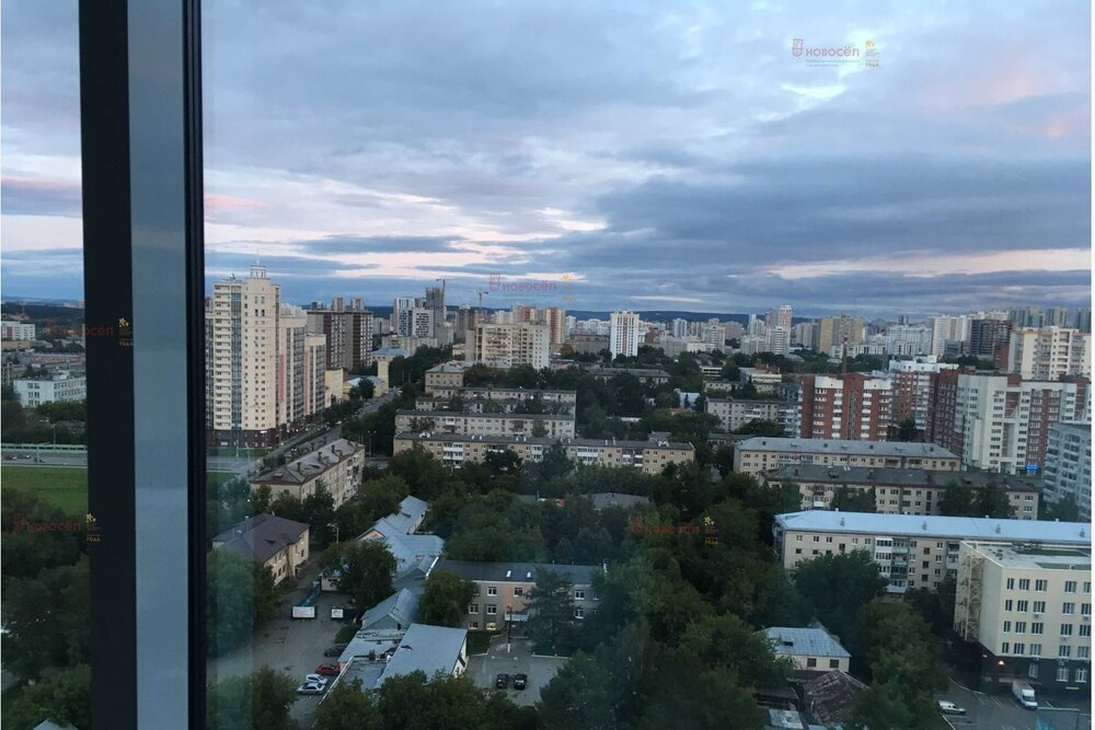 Екатеринбург, ул. Белинского, 108 (Центр) - фото квартиры (3)