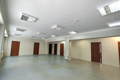 г. Первоуральск, ул. Комсомольская, 13 (городской округ Первоуральск) - фото офисного помещения