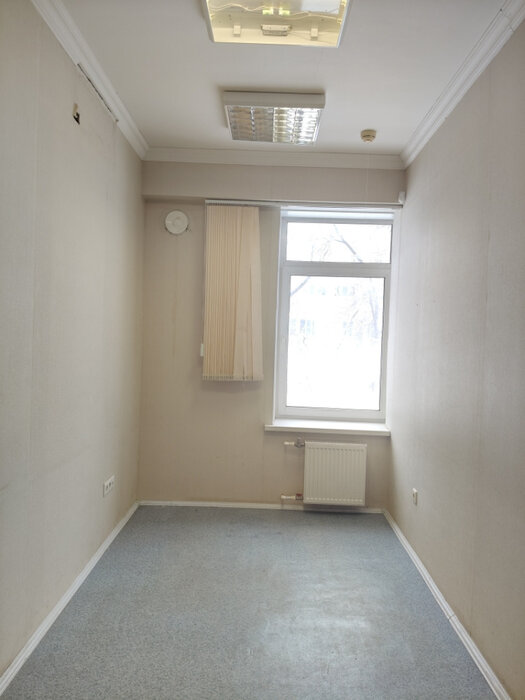 г. Первоуральск, ул. Комсомольская, 13 (городской округ Первоуральск) - фото офисного помещения (6)