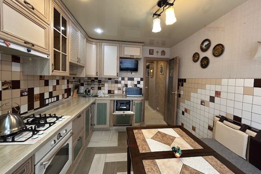 Екатеринбург, ул. Первомайская, 70 (Втузгородок) - фото квартиры (6)