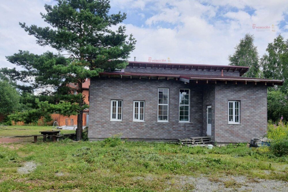 Екатеринбург, ул. Первопроходцев, 31 (Медный) - фото коттеджа (3)