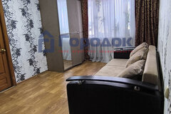 г. Каменск-Уральский, ул. Октябрьская, 112 (городской округ Каменский) - фото квартиры