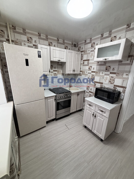 г. Каменск-Уральский, ул. Калинина, 5 (городской округ Каменский) - фото квартиры (2)