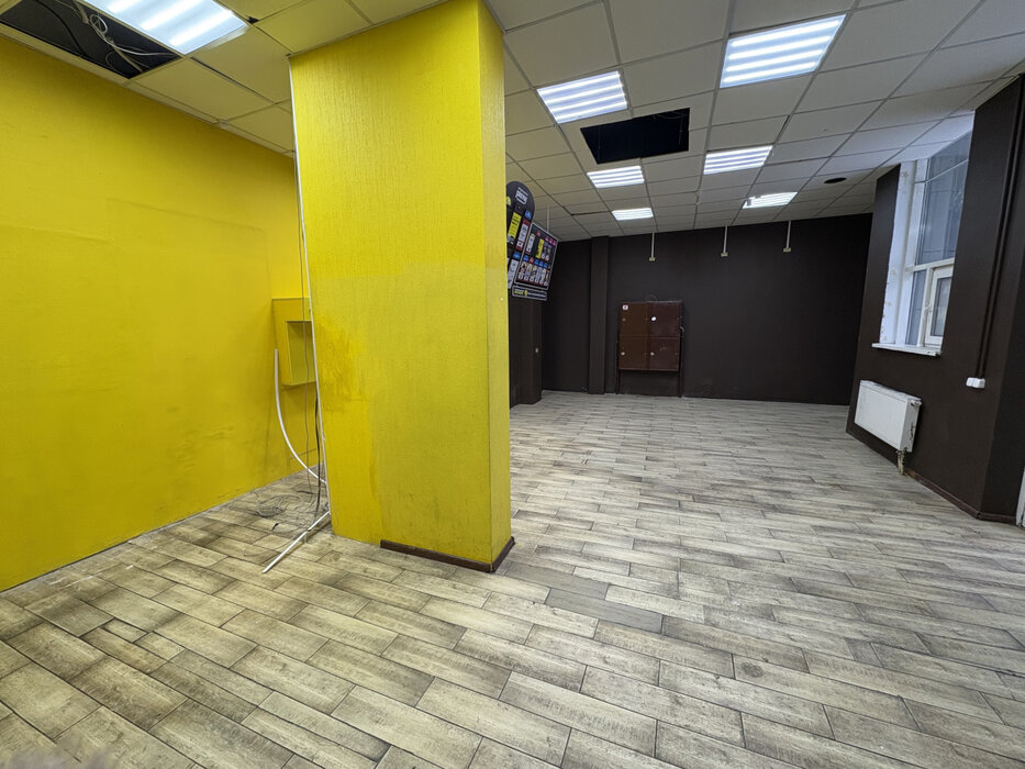 Екатеринбург, ул. Павла Шаманова, 21 (Академический) - фото торговой площади (3)