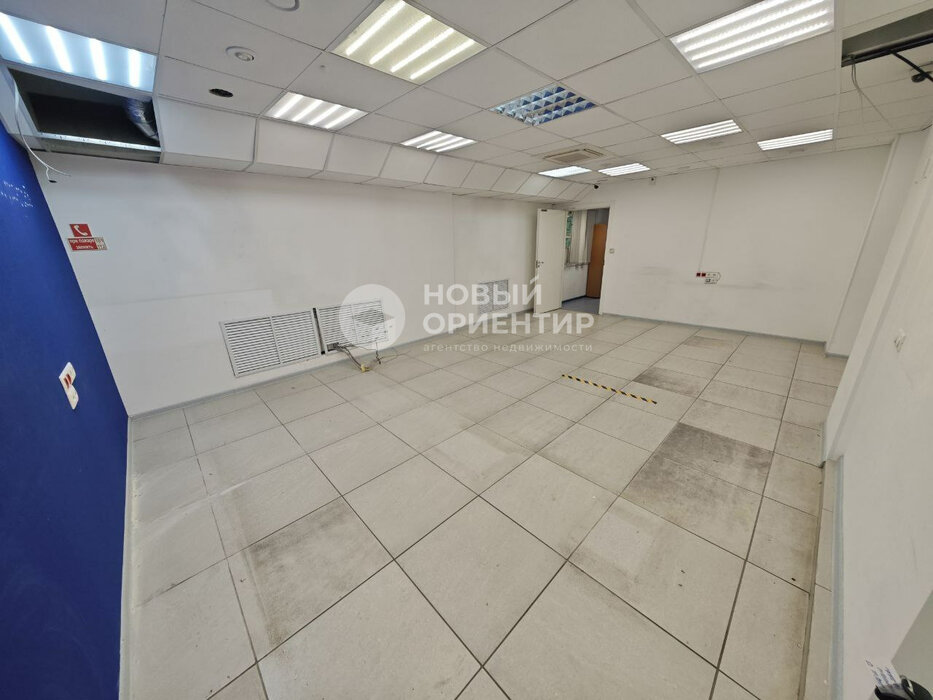 Екатеринбург, ул. 8 Марта, 130 - фото торговой площади (7)