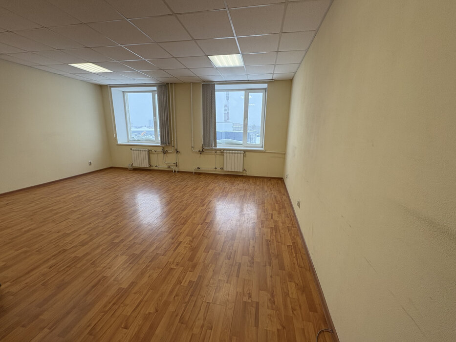 Екатеринбург, ул. Старых Большевиков, 2Ак2 (Эльмаш) - фото офисного помещения (8)