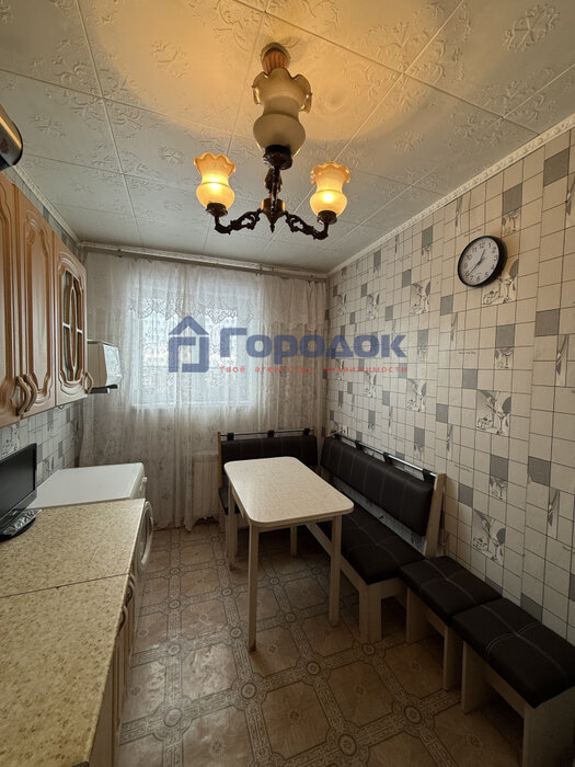 г. Каменск-Уральский, ул. Суворова, 17 (городской округ Каменский) - фото квартиры (2)