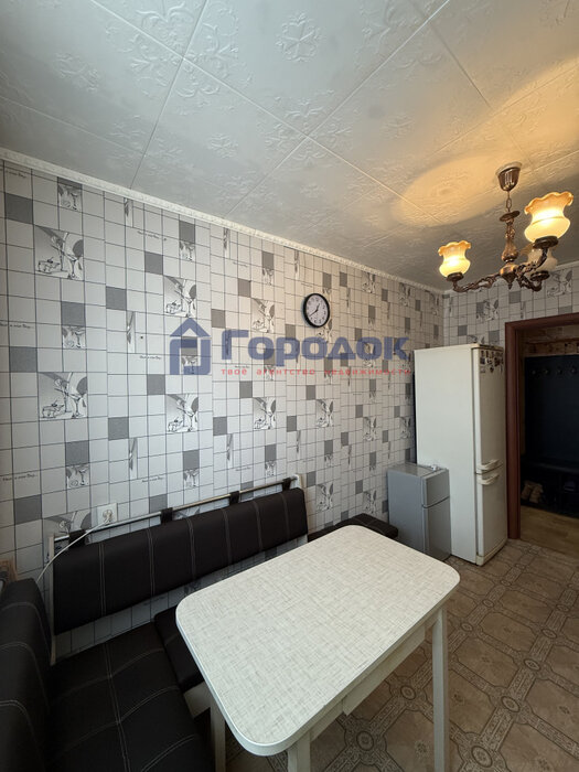 г. Каменск-Уральский, ул. Суворова, 17 (городской округ Каменский) - фото квартиры (4)