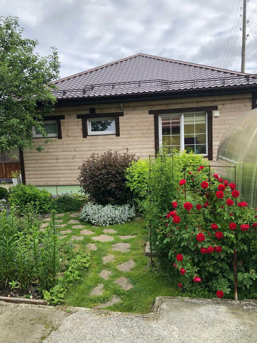 п. Гагарский, к/с  сад Гагарский (городской округ Белоярский) - фото сада (2)