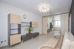 Екатеринбург, ул. Бакинских комиссаров, 95 (Уралмаш) - фото квартиры