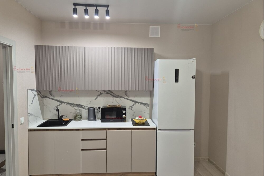 Екатеринбург, ул. Шаумяна, 30 (Юго-Западный) - фото квартиры (8)