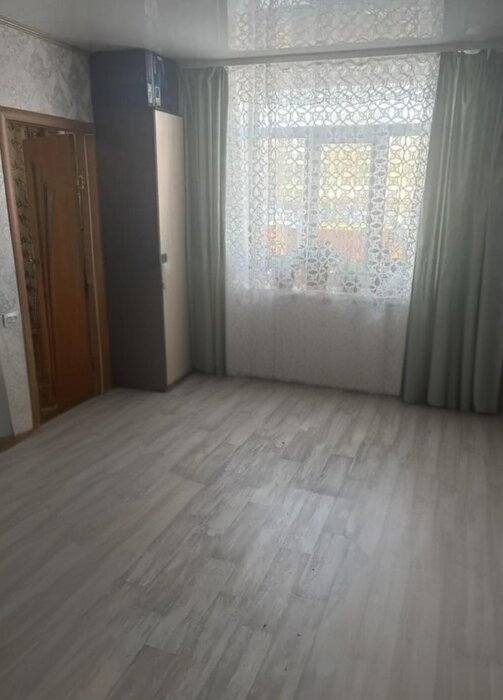 г. Каменск-Уральский, ул. Физкультурников, 8 (городской округ Каменский) - фото квартиры (3)