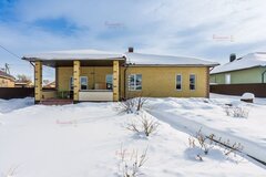 п. Бобровский, ул. Лазурная, 49 (городской округ Сысертский) - фото коттеджа