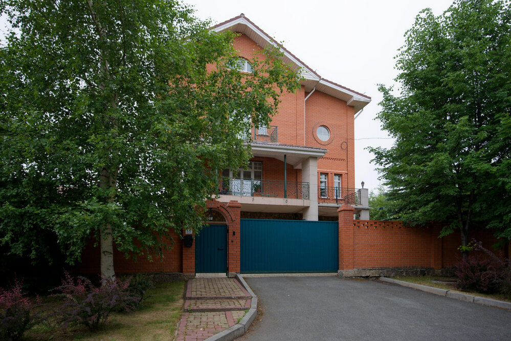 Екатеринбург, ул. Колокольная, 55 (УНЦ) - фото коттеджа (1)