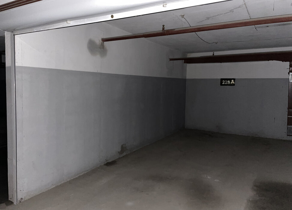 Екатеринбург, ул. Хохрякова, 72а (Центр) - фото гаража (1)