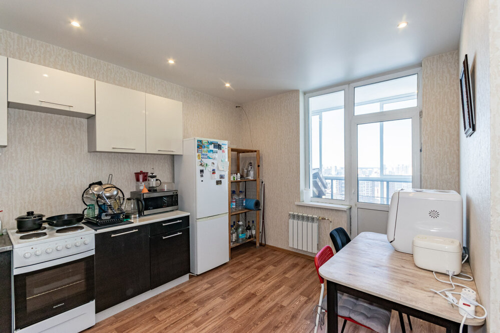 Екатеринбург, ул. Академика Семихатова, 18 (УНЦ) - фото квартиры (2)