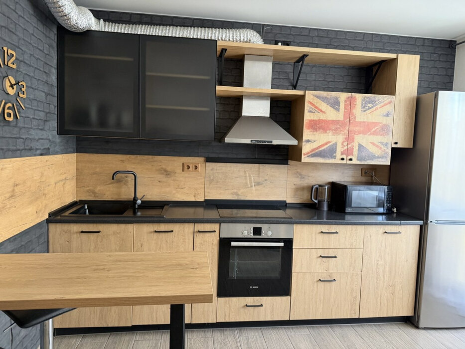 Екатеринбург, ул. 8 Марта, 167 (Автовокзал) - фото квартиры (1)