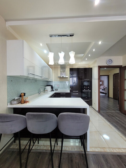 Екатеринбург, ул. Чкалова, 241 (УНЦ) - фото квартиры (2)