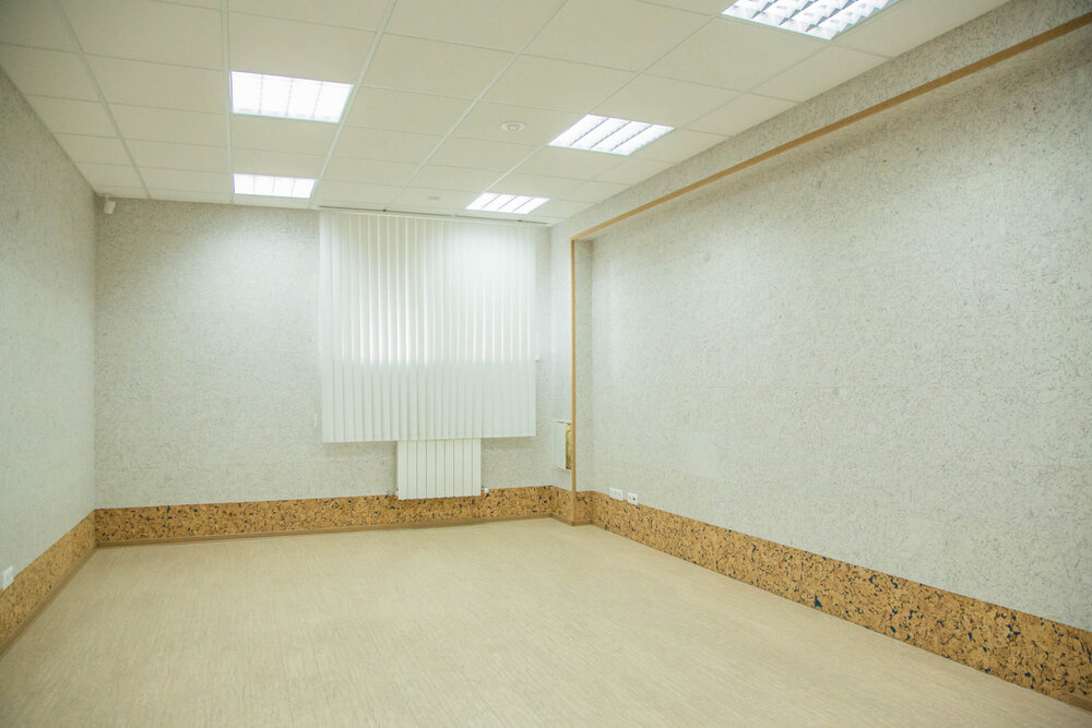 Екатеринбург, ул. Краснолесья, 47 (УНЦ) - фото офисного помещения (4)