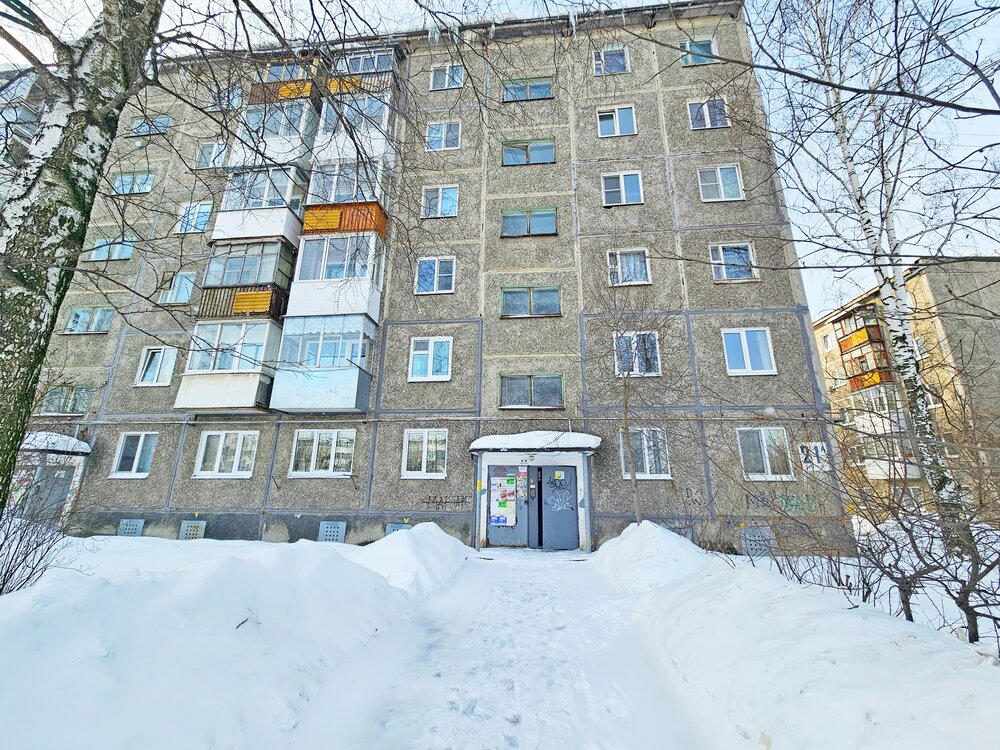 г. Первоуральск, ул. Космонавтов, 21А (городской округ Первоуральск) - фото квартиры (8)