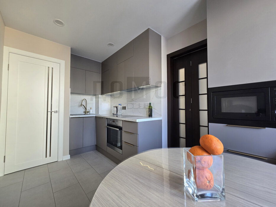 г. Арамиль, ул. Текстильщиков, 3б (городской округ Арамильский) - фото квартиры (1)