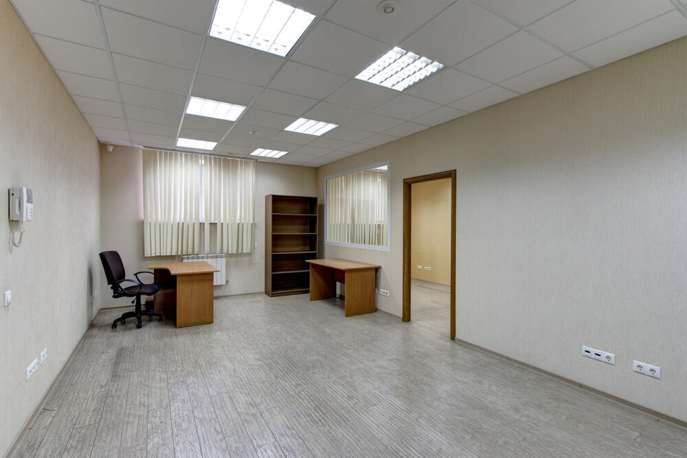 Екатеринбург, ул. Краснолесья, 47 (УНЦ) - фото офисного помещения (1)