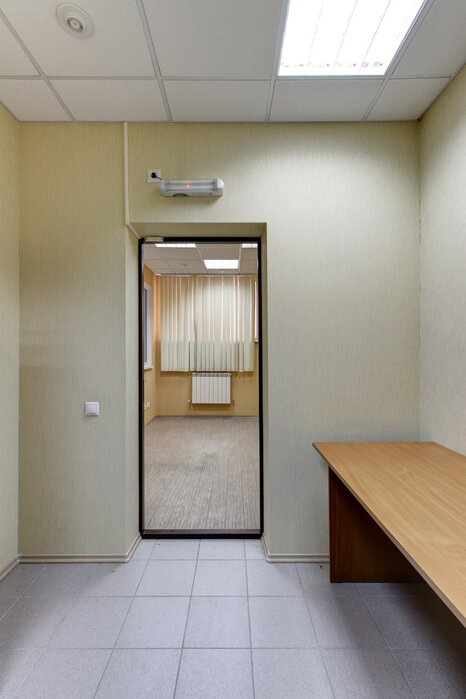 Екатеринбург, ул. Краснолесья, 47 (УНЦ) - фото офисного помещения (6)