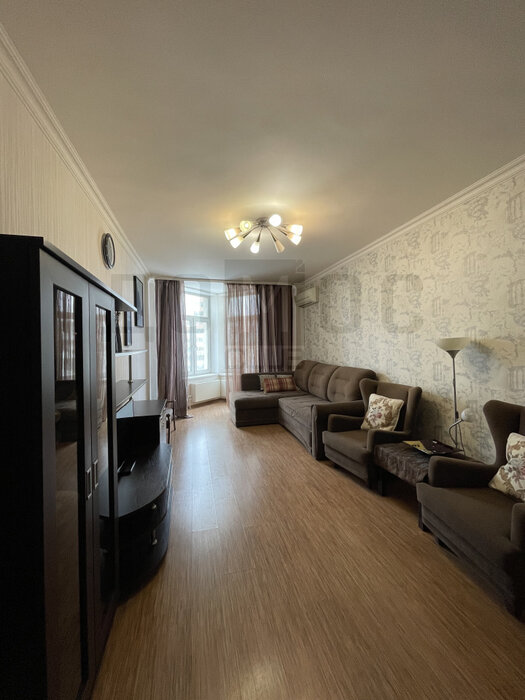 Екатеринбург, ул. Кузнечная, 83 (Центр) - фото квартиры (2)