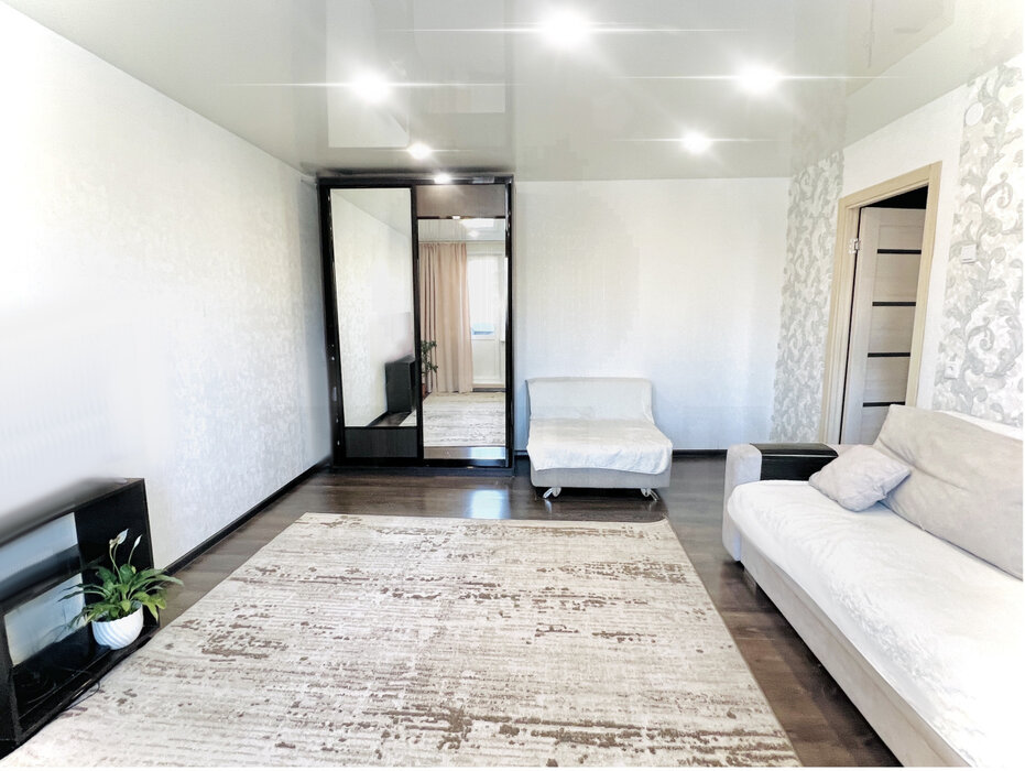 Екатеринбург, ул. Пехотинцев, 12 (Новая Сортировка) - фото квартиры (1)