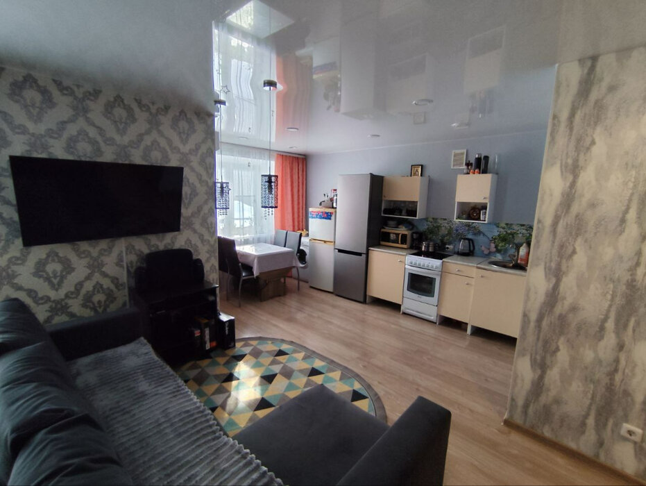 г. Березовский, ул. Александровский, 17 (городской округ Березовский) - фото квартиры (2)