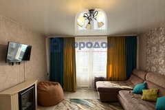 г. Каменск-Уральский, ул. 2-я Рабочая, 19 (городской округ Каменский) - фото квартиры