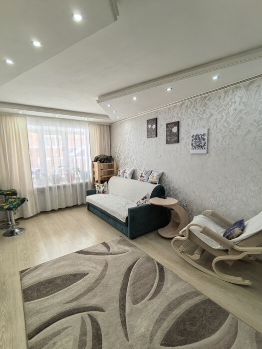 Екатеринбург, ул. Черноярская, 28 (Уралмаш) - фото квартиры (1)