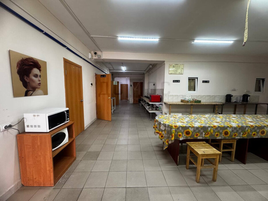 Екатеринбург, ул. Испытателей, 16а (Кольцово) - фото торговой площади (8)