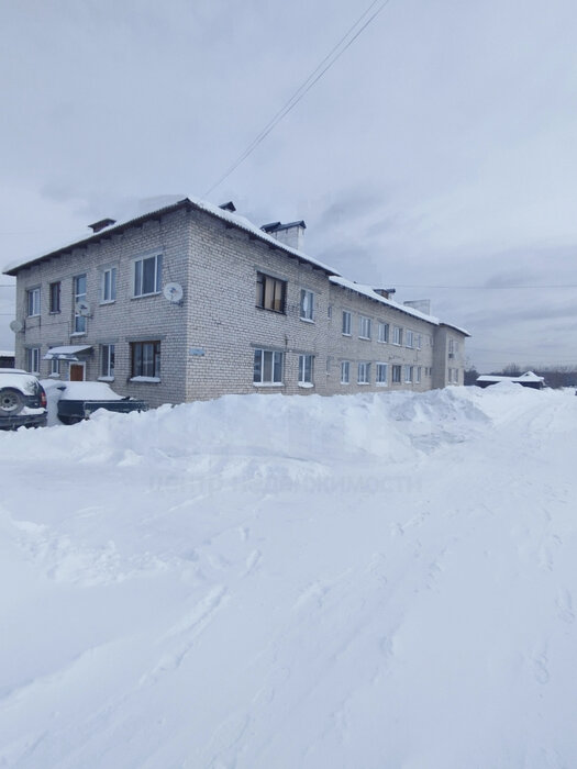 п. Изумруд, ул. Садовая, 5-я,18 (городской округ Малышевский) - фото квартиры (1)