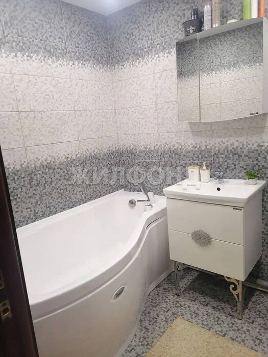 г. Нижний Тагил, ул. Окунева, 38 (городской округ Нижний Тагил) - фото квартиры (2)