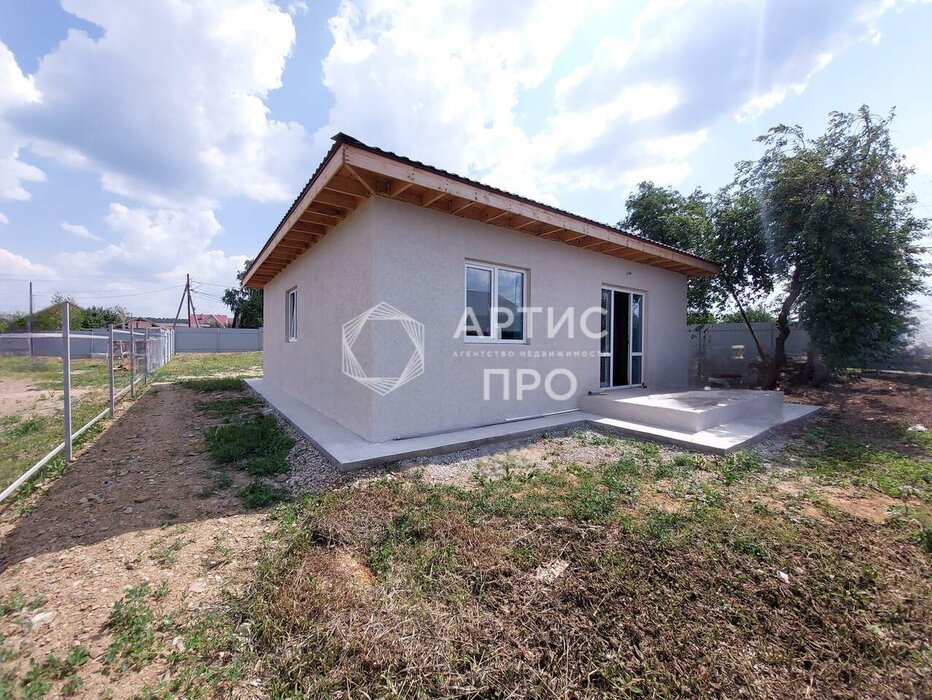 п. Бобровский, ул. Комсомольская, 15 (городской округ Сысертский) - фото дома (2)