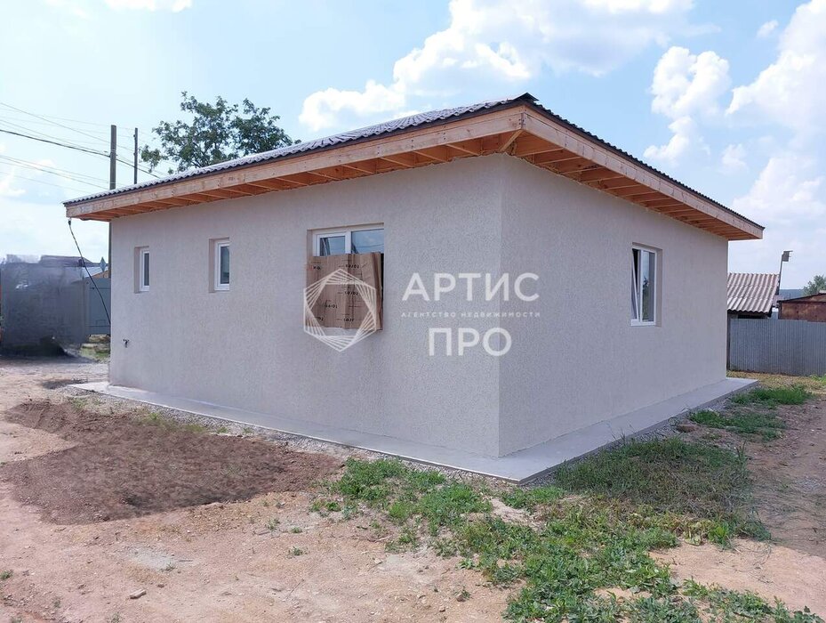 п. Бобровский, ул. Комсомольская, 15 (городской округ Сысертский) - фото дома (3)