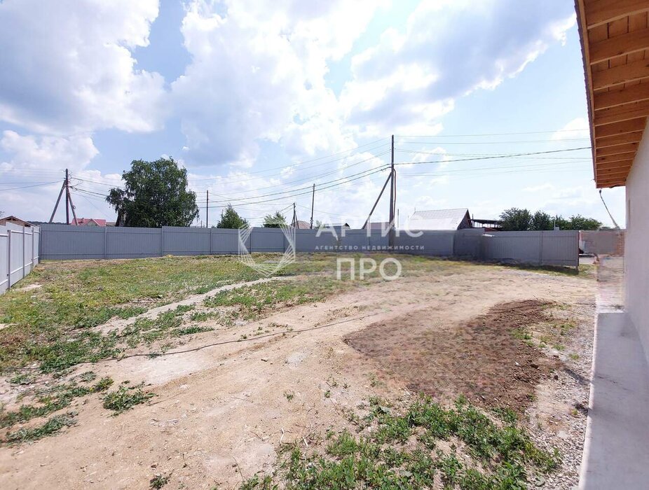 п. Бобровский, ул. Комсомольская, 15 (городской округ Сысертский) - фото дома (4)