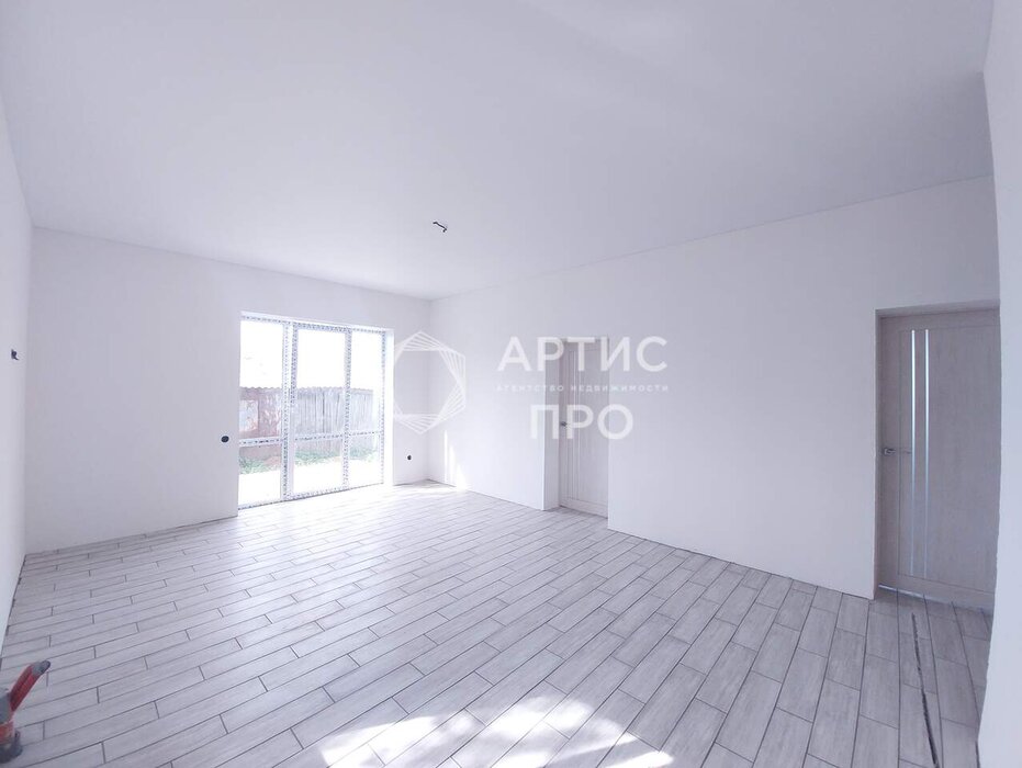 п. Бобровский, ул. Комсомольская, 15 (городской округ Сысертский) - фото дома (8)