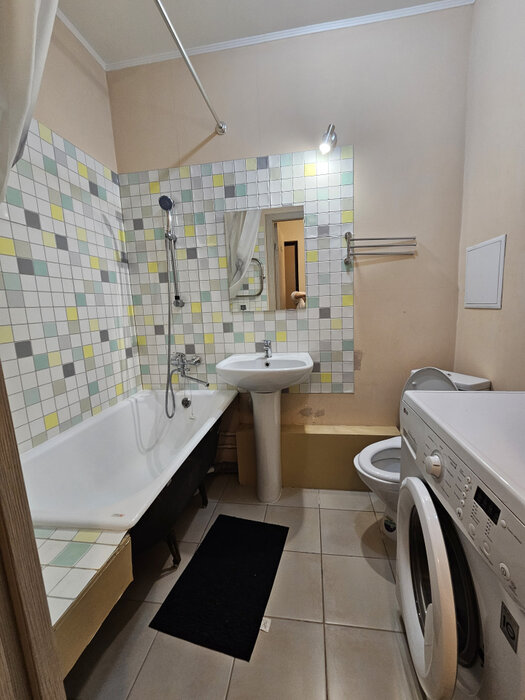 Екатеринбург, ул. Латвийская, 56/3 (Компрессорный) - фото квартиры (7)