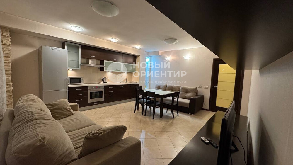 Екатеринбург, ул. Хохрякова, 74 (Центр) - фото квартиры (2)