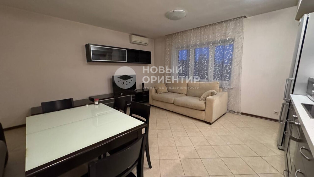 Екатеринбург, ул. Хохрякова, 74 (Центр) - фото квартиры (5)