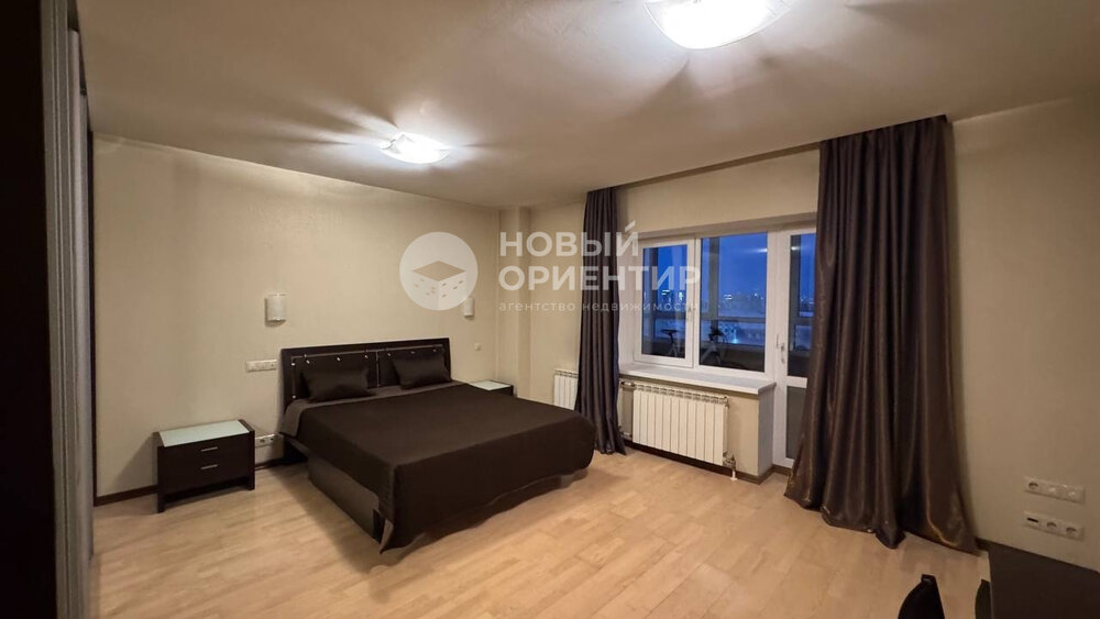 Екатеринбург, ул. Хохрякова, 74 (Центр) - фото квартиры (7)