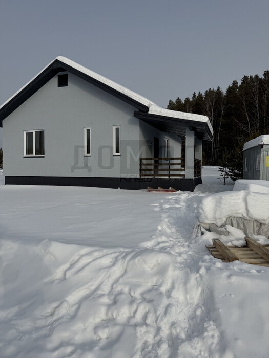 п. Прохладный, ул. Ягодная, 12 (городской округ Белоярский) - фото коттеджа (1)