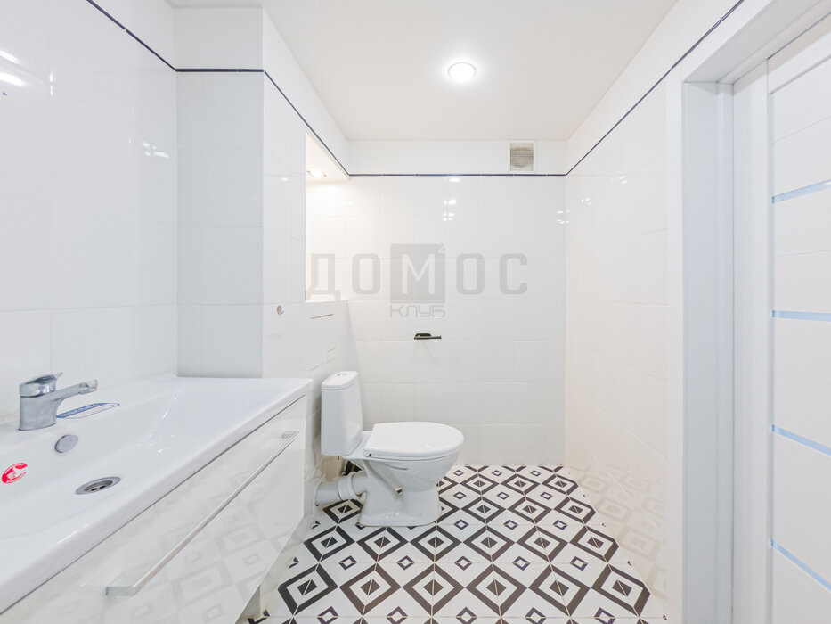 Екатеринбург, ул. Базовый, 50 (Автовокзал) - фото квартиры (4)