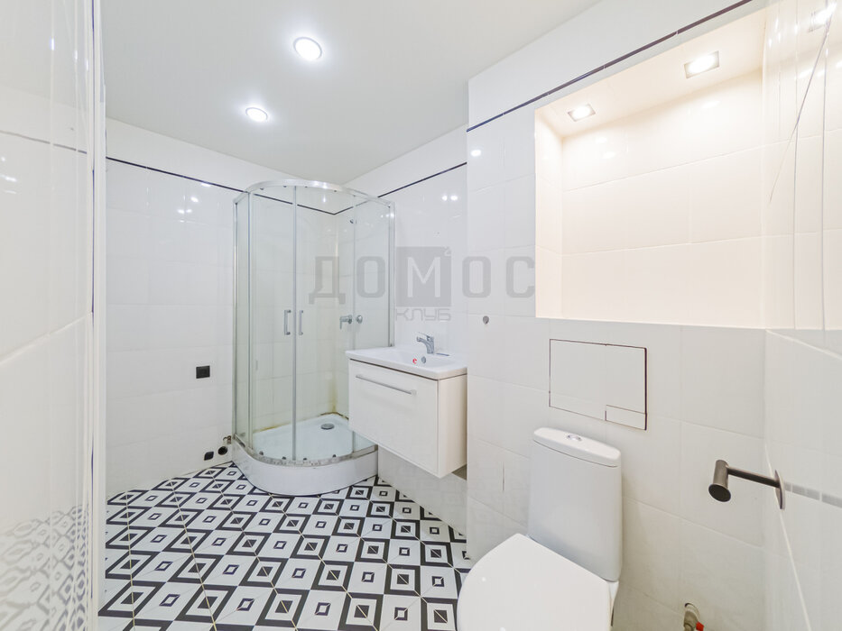 Екатеринбург, ул. Базовый, 50 (Автовокзал) - фото квартиры (5)