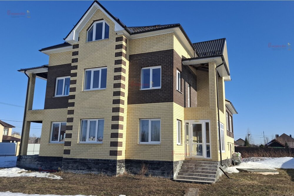 Екатеринбург, ул. Сктаросельская, 124 - фото коттеджа (1)